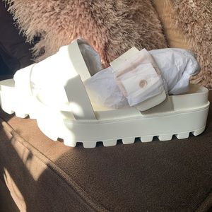 Chunky sandals